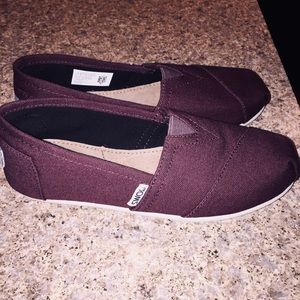 Toms